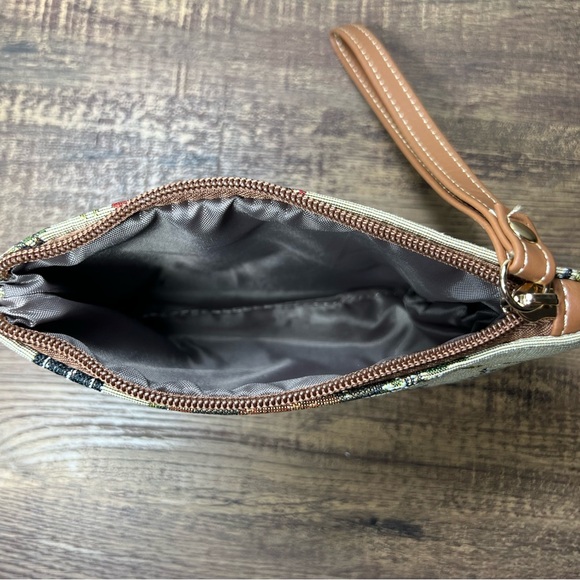 English Tack Wristlet - Picture 3 of 7